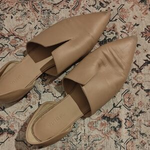 Vince Darlington Flat‎